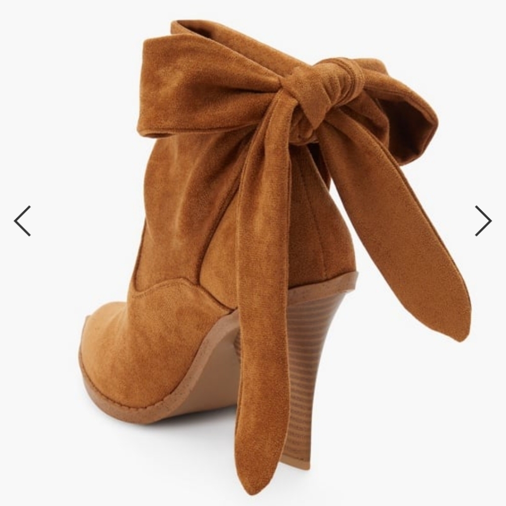 MATTIE Camel Back Tie Heeled Ankle Boots